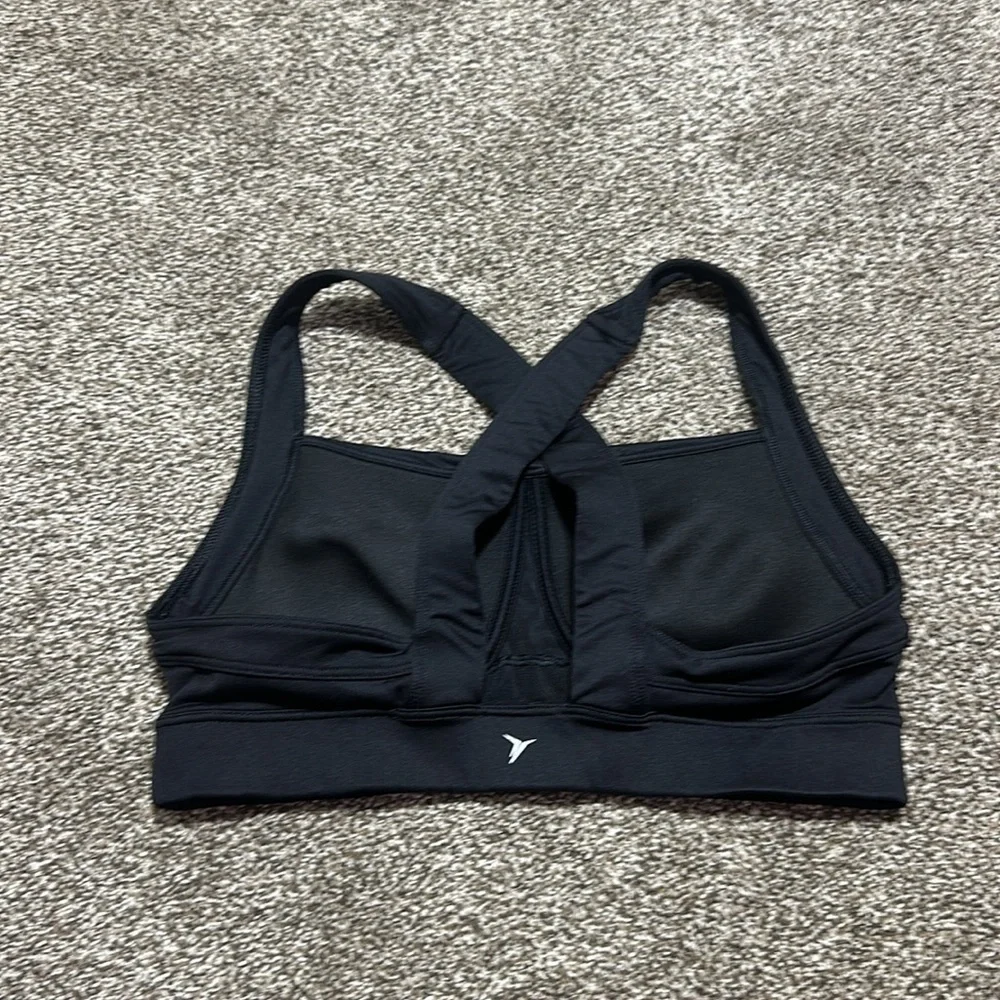 Fabletics and old navy black medium sports bras. Zipper front. Neon. Set of 2